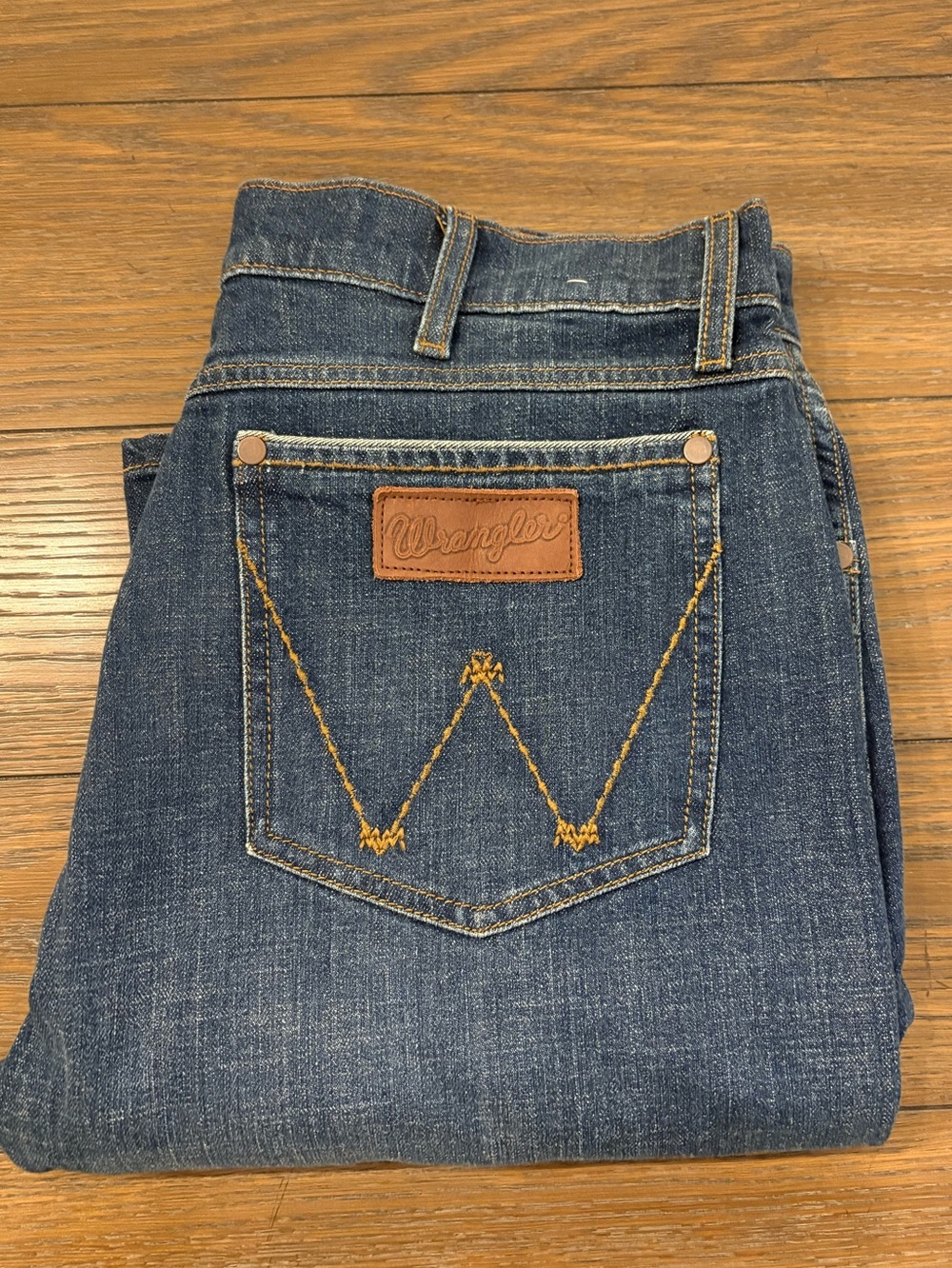 Wrangler Retro Men's Relaxed Bootcut Blue Denim Jeans Size 33x34